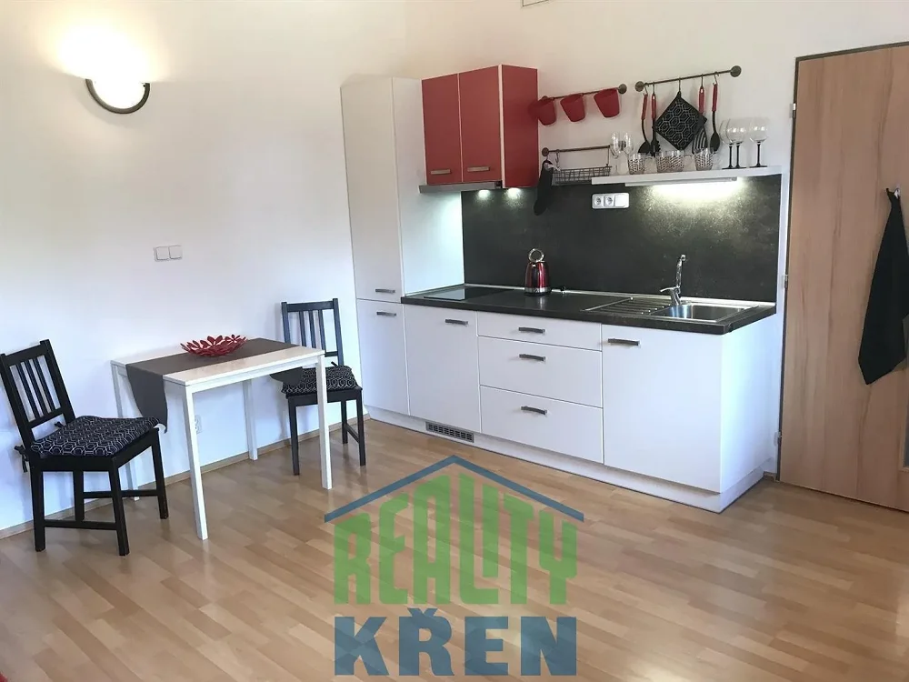1+kk, Kolmá, Horoměřice, Praha-západ, Středočeský kraj