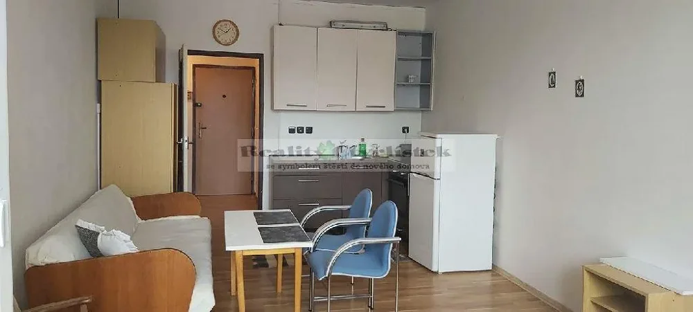 1+kk, Dlouhá, České Budějovice, Jihočeský kraj