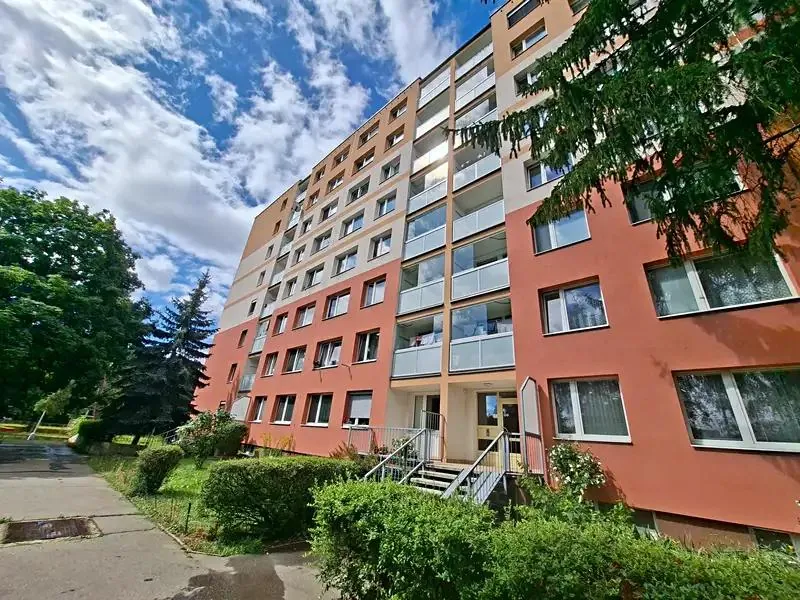 3+kk, Veronské nám., Praha 10 - Horní Měcholupy
