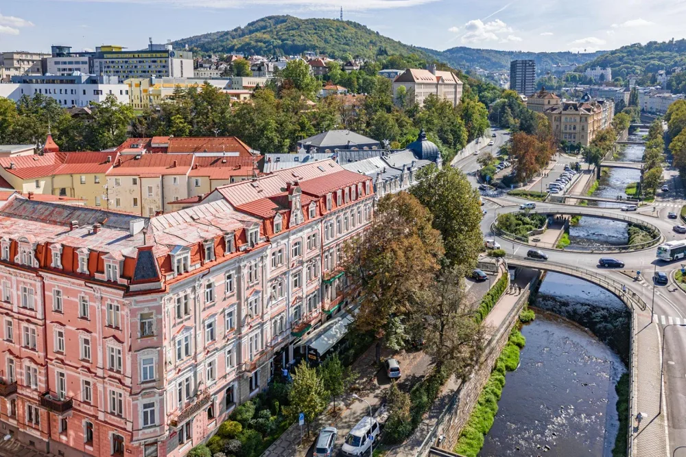 2+1, nábřeží Jana Palacha, Karlovy Vary, Karlovarský kraj