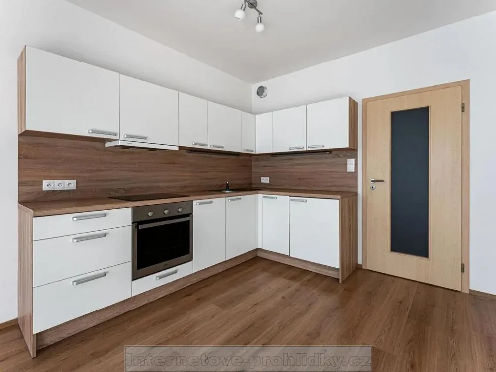 1+kk, Lomnická, Praha 9 - Hostavice