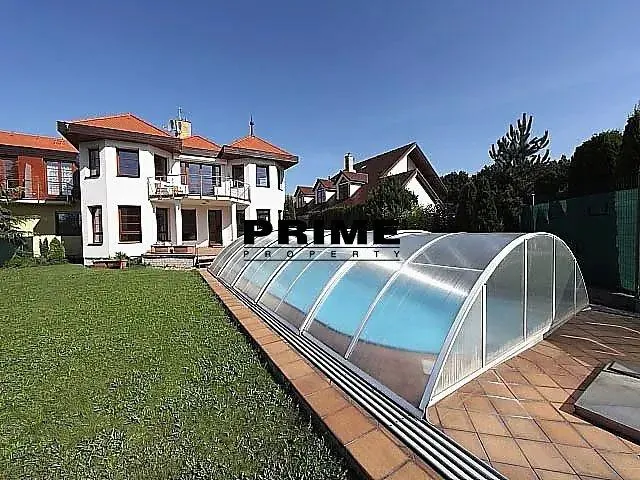 6 a více, Na cípu, Praha 4 - Újezd u Průhonic