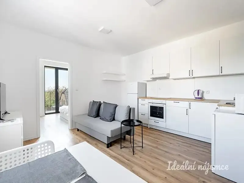 2+kk, Za černým mostem, Praha 9 - Hloubětín