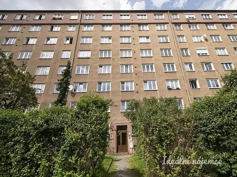 2+1, Černokostelecká, Praha 10 - Strašnice