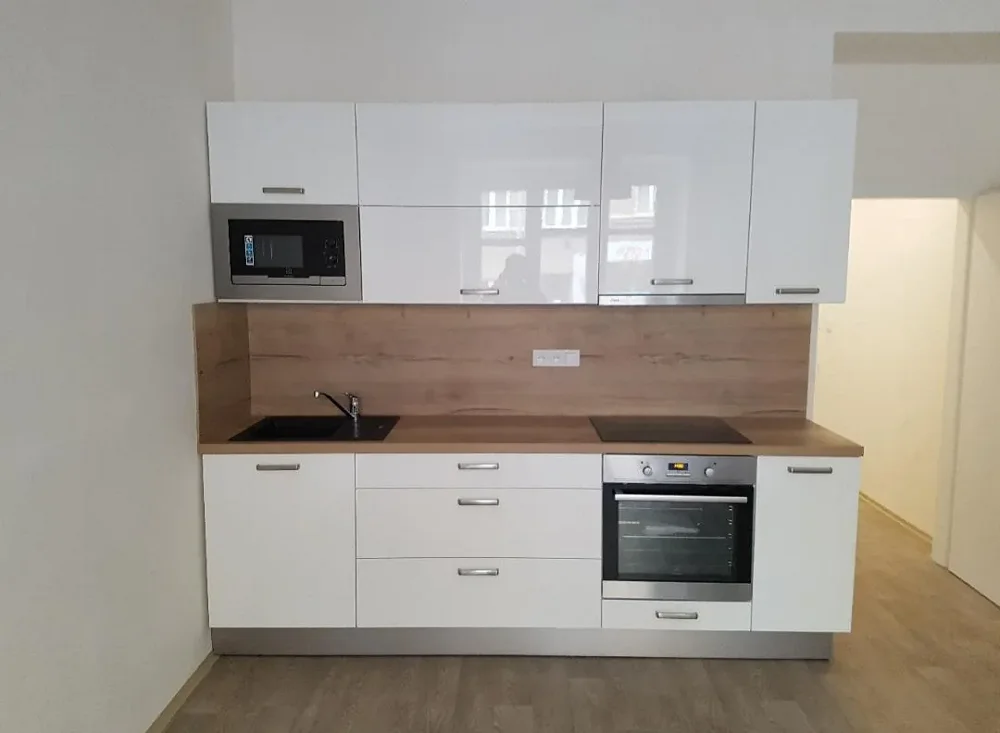 2+kk, Žerotínova, Praha 3 - Žižkov