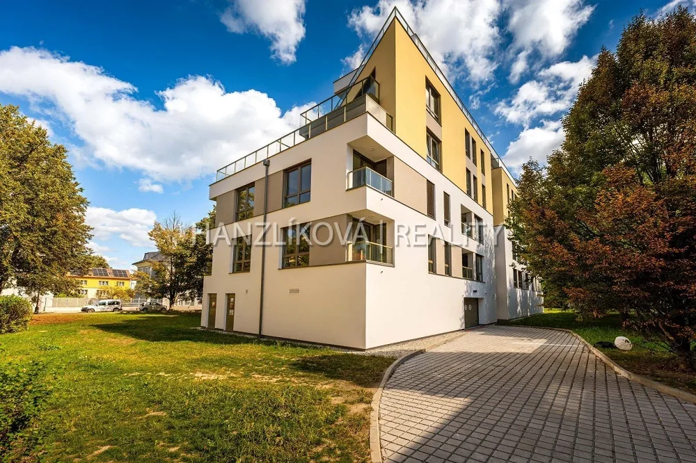 2+kk, Hálkova (České Budějovice, Jihočeský kraj)