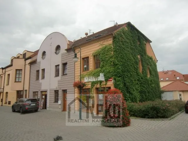 4+1, Holandská, Beroun, Středočeský kraj