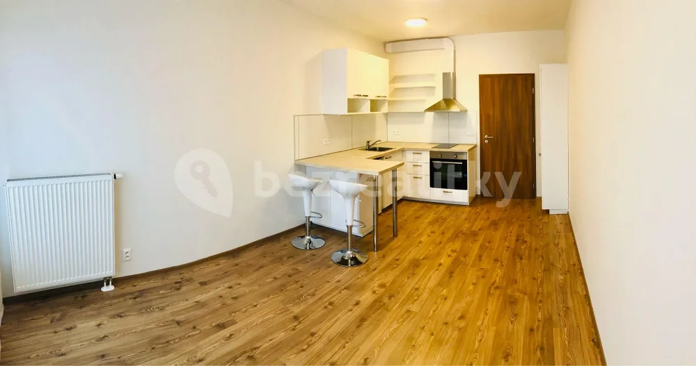 1+kk, Na Spravedlnosti, Pardubice, Pardubický kraj