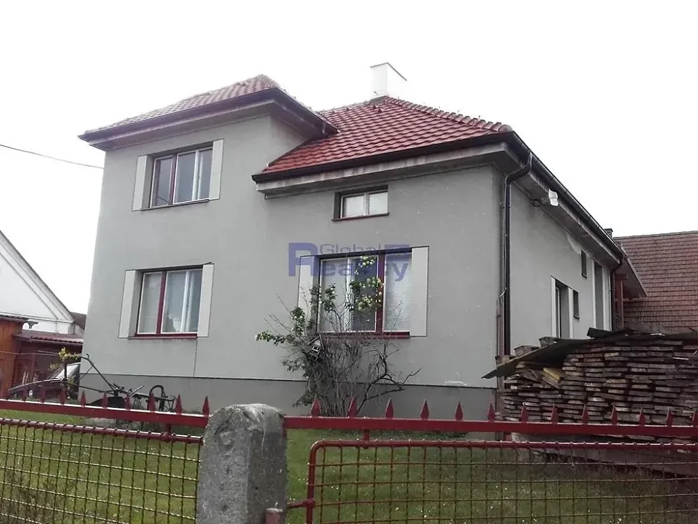 2+1, Dobřenice, Hradec Králové, Královéhradecký kraj