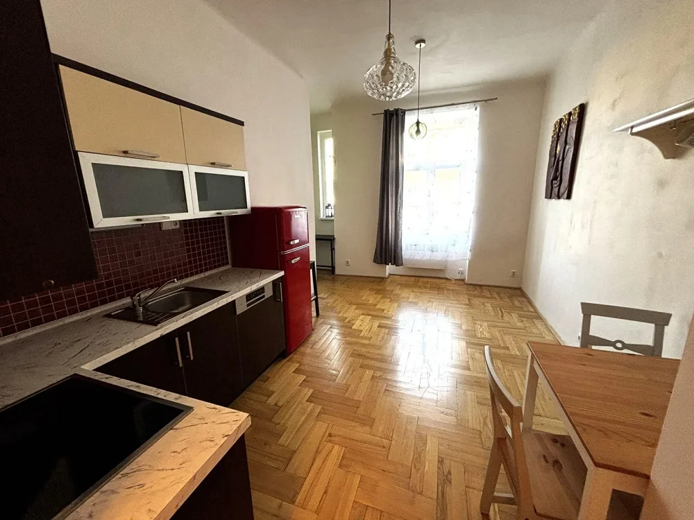 2+kk, Tolstého, Praha 10 - Vršovice