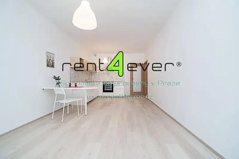 2+kk, Lovosická, Praha 9 - Střížkov
