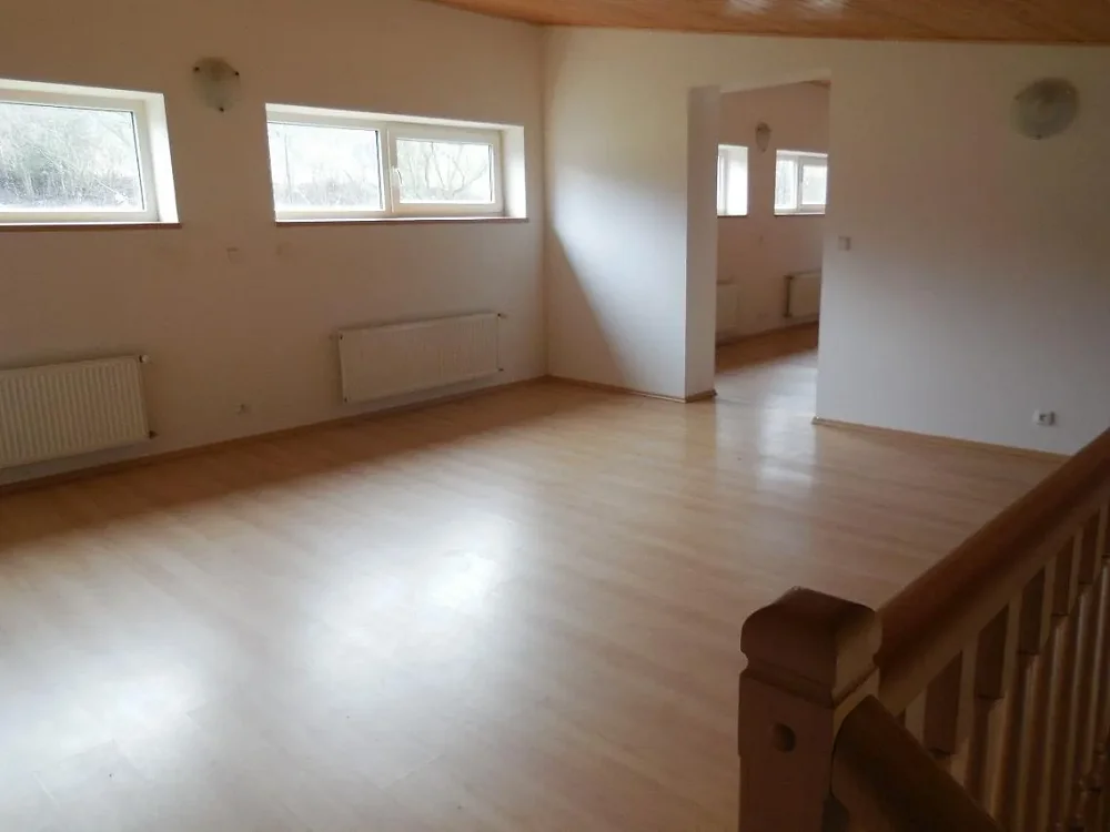 Atypický, Tuchoměřice, Praha-západ, Středočeský kraj
