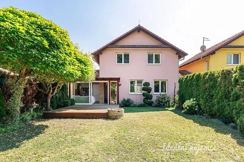 5+1, Na Svahu, Horoušany, Praha-východ, Středočeský kraj