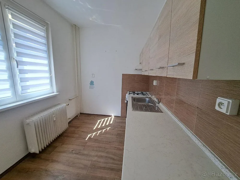 2+1, Most, Ústecký kraj