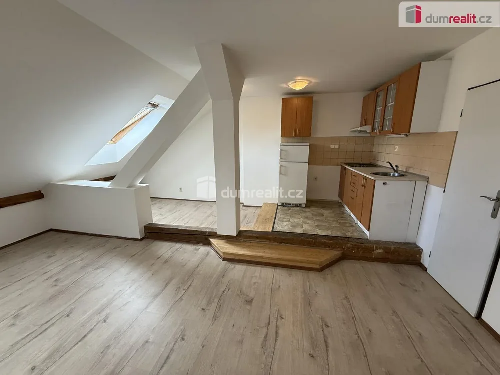 2+kk, Jindřicha Plachty, Praha 5 - Smíchov