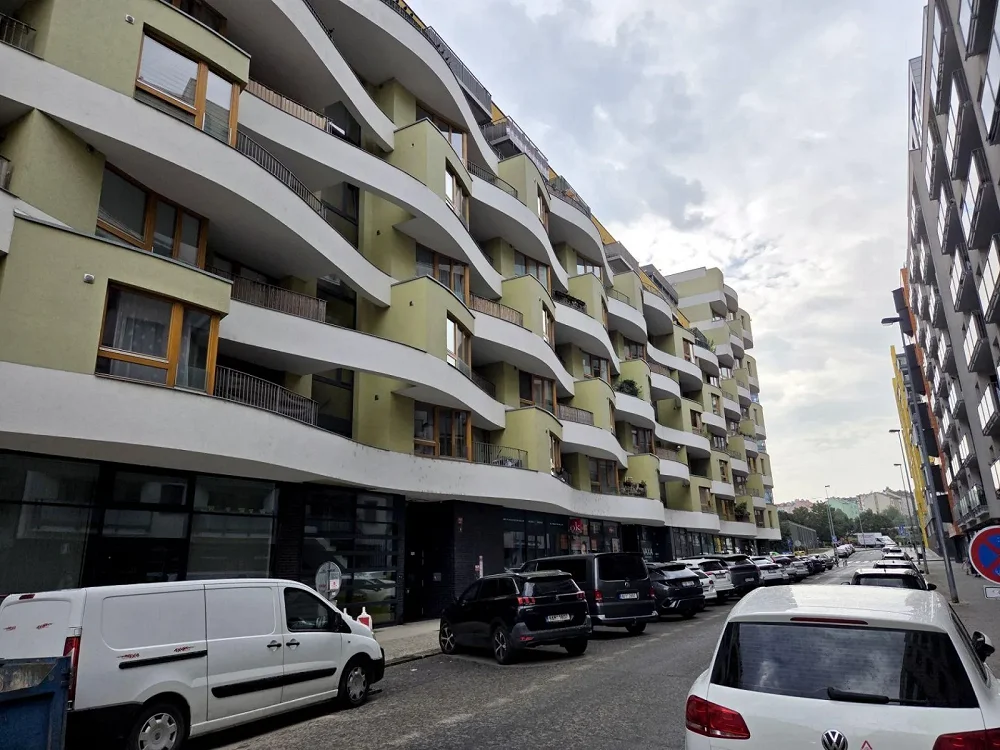 2+kk, Vivus Aréna (Praha 9 - Libeň)