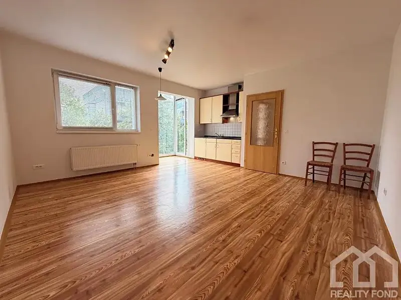 1+kk, Kostomlatská, Praha 9 - Letňany