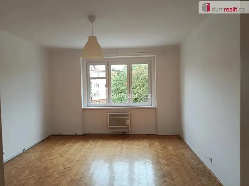 2+kk, Ve struhách, Praha 6 - Bubeneč