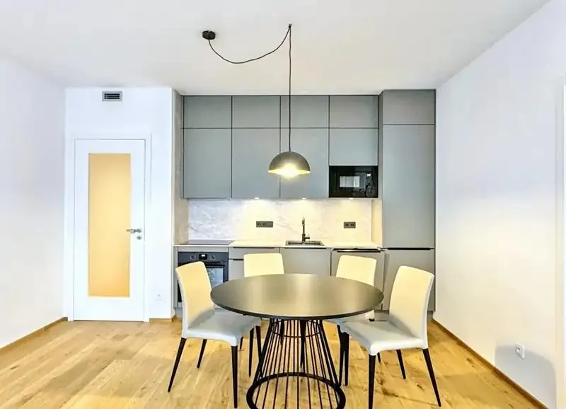 2+kk, Lyčkovo náměstí, Praha 8 - Karlín