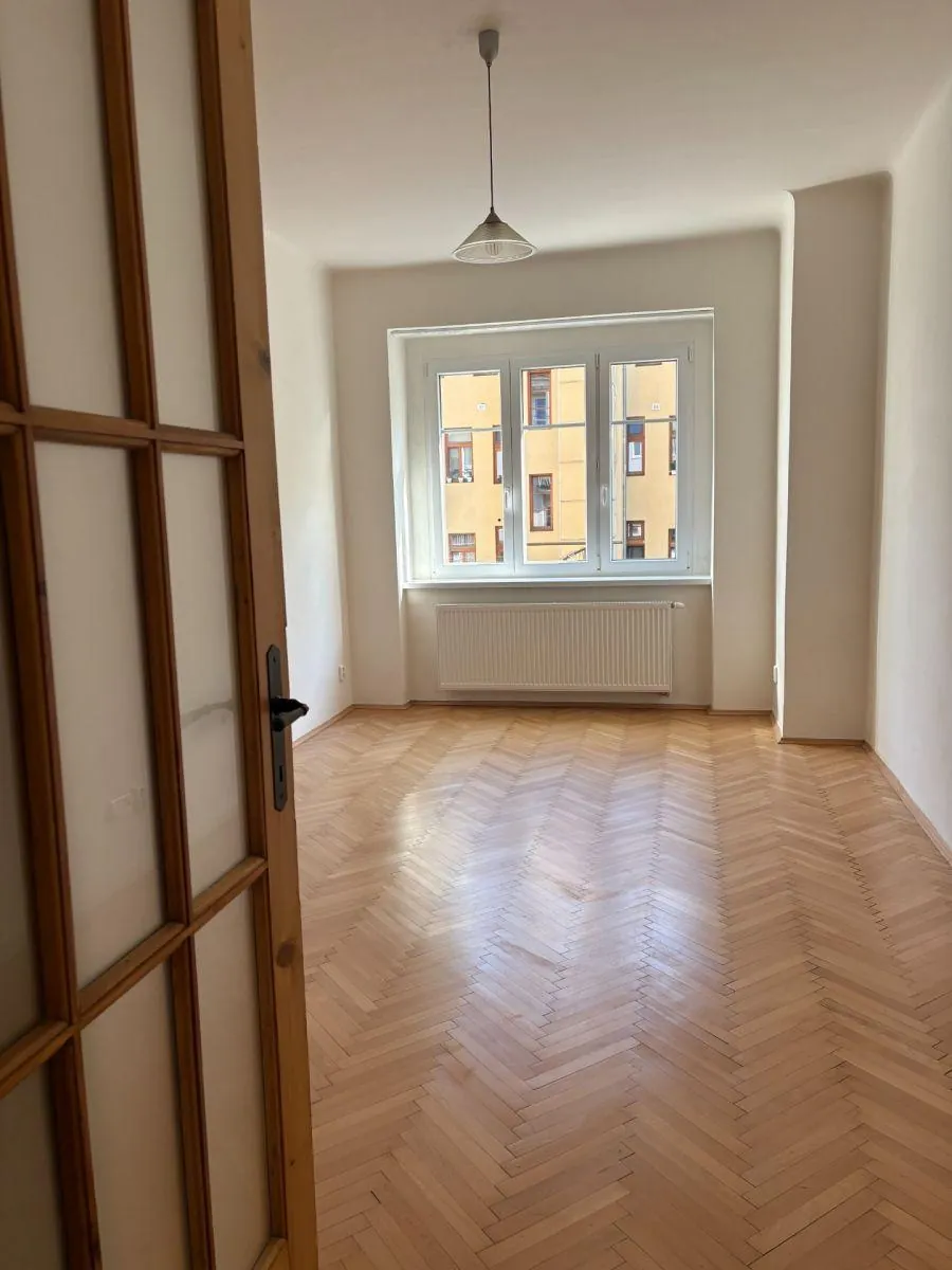 2+kk, náměstí Dr. Václava Holého, Praha 8 - Libeň