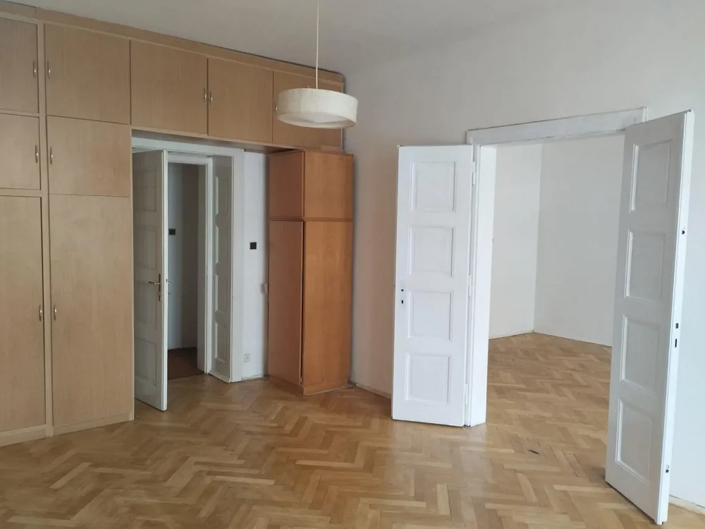 4+1, Sudoměřská, Praha 3 - Žižkov