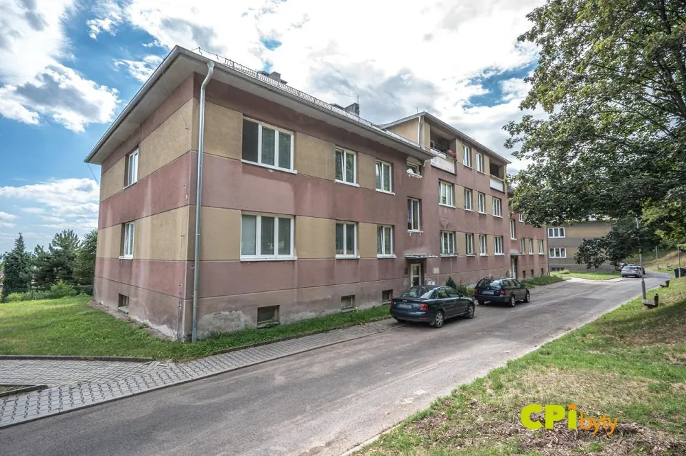 2+1, K Loučkám, Litvínov, Most, Ústecký kraj