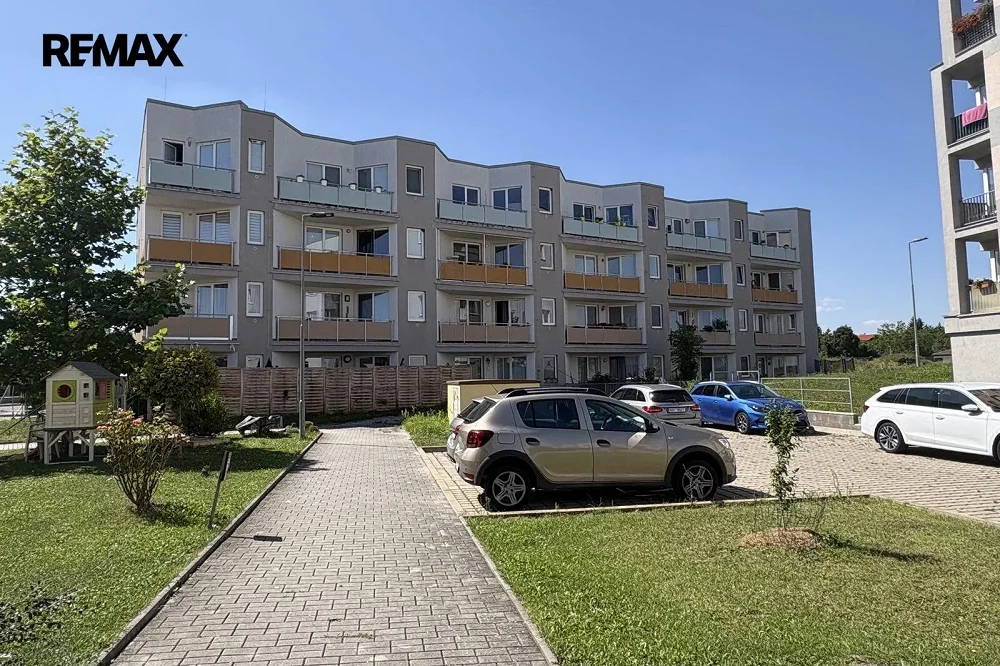 3+kk, U hřiště, Velký Osek, Kolín, Středočeský kraj