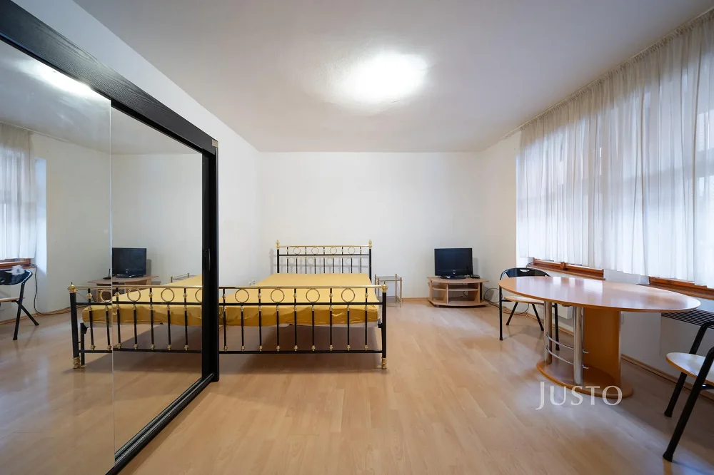 1+1, Březanova, Třeboň, Jindřichův Hradec, Jihočeský kraj