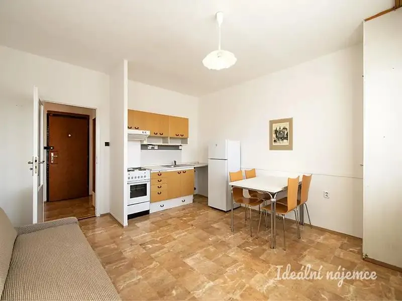 2+kk, U Botiče, Praha 4 - Michle