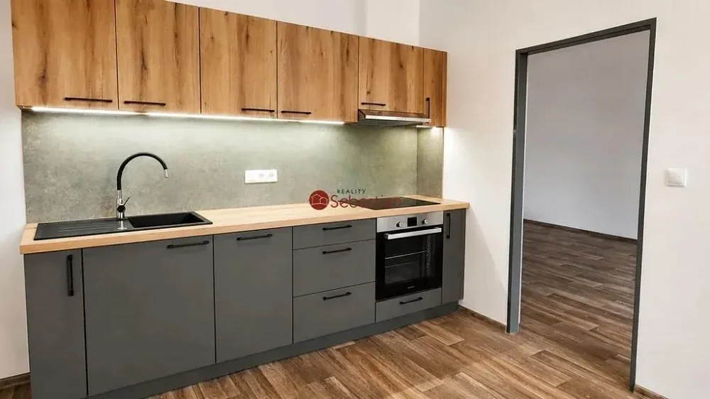 2+kk, U Husova sboru, Pardubice, Pardubický kraj