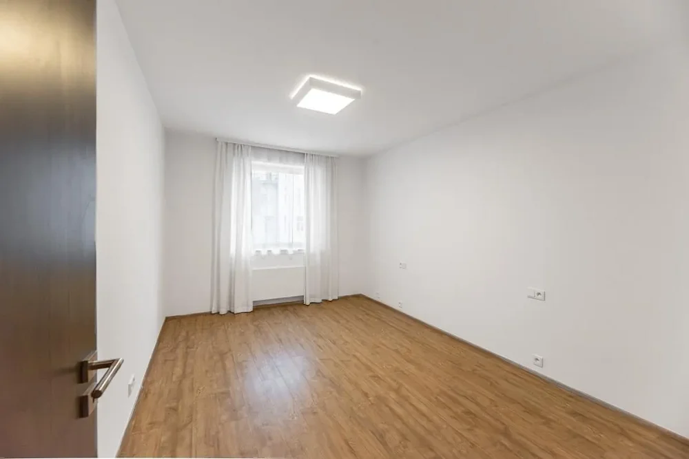 2+kk, Sevastopolská, Praha 10 - Vršovice