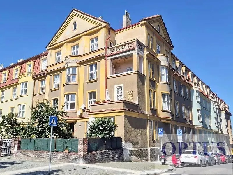 2+1, Pod baštami, Praha 6 - Hradčany