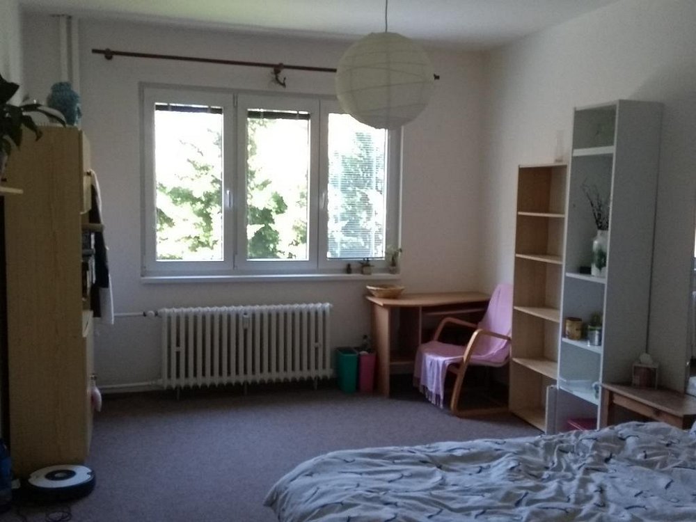 atypický, Na výsluní, Praha 10 - Strašnice