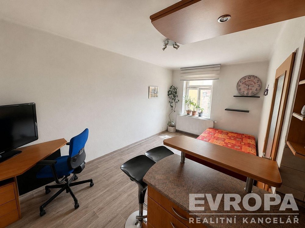 1+kk, třída Karla IV., Hradec Králové, Královéhradecký kraj