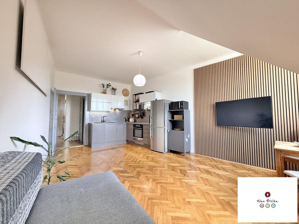 2+kk, Sokolovská, Praha 8 - Karlín