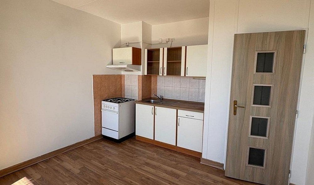 1+1, Sídliště Za Chlumem, Bílina, Teplice, Ústecký kraj