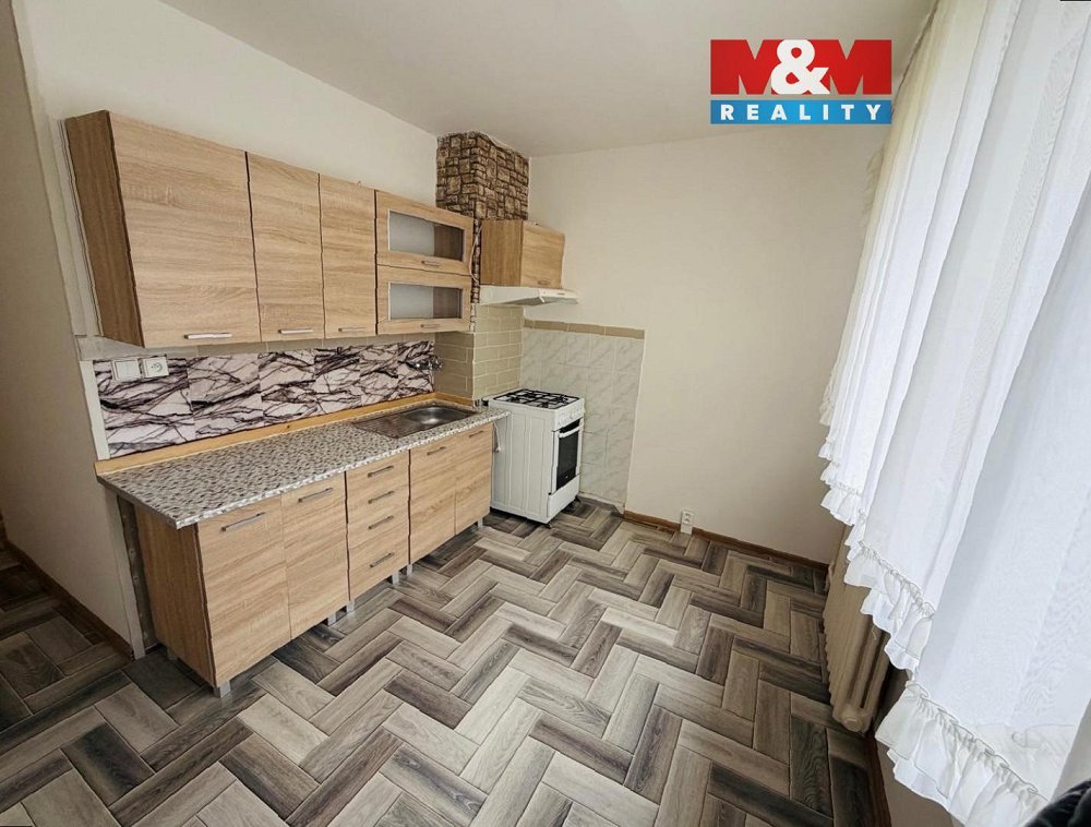 2+1, Dřínovská, Chomutov, Ústecký kraj