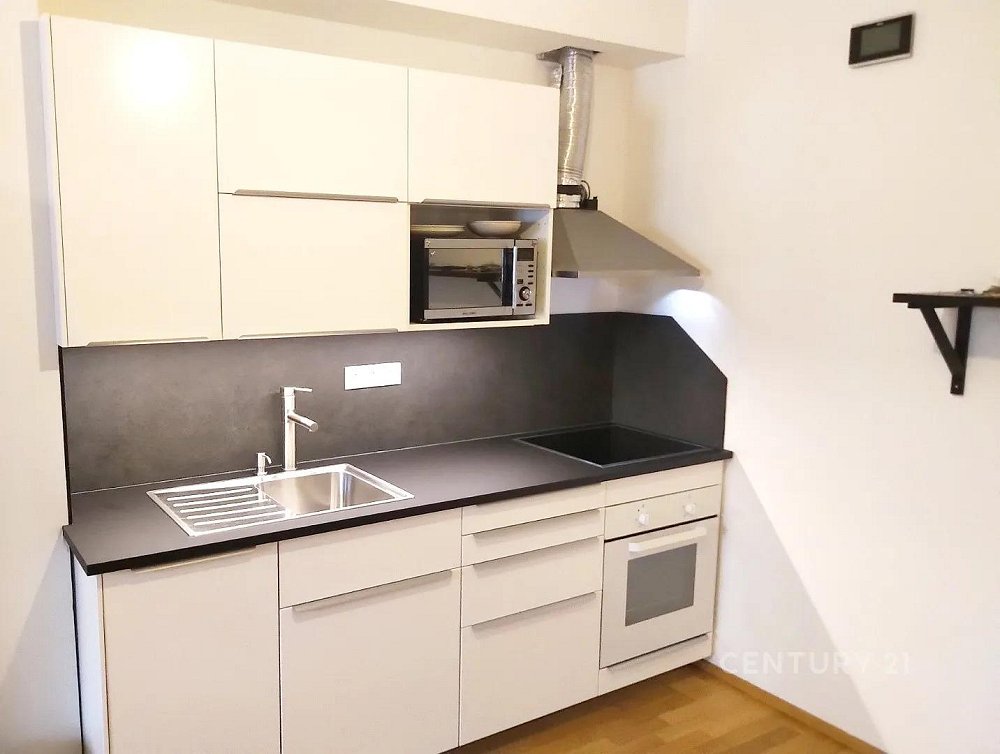 2+kk, 17. listopadu, Říčany, Praha-východ, Středočeský kraj