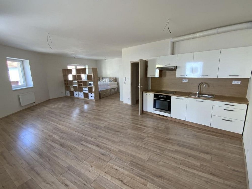 1+kk, Masarykovo náměstí, Šlapanice, Brno-venkov, Jihomoravský kraj