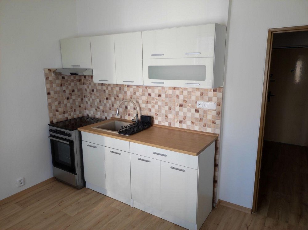 1+1, Pod Zámečkem, Hradec Králové, Královéhradecký kraj