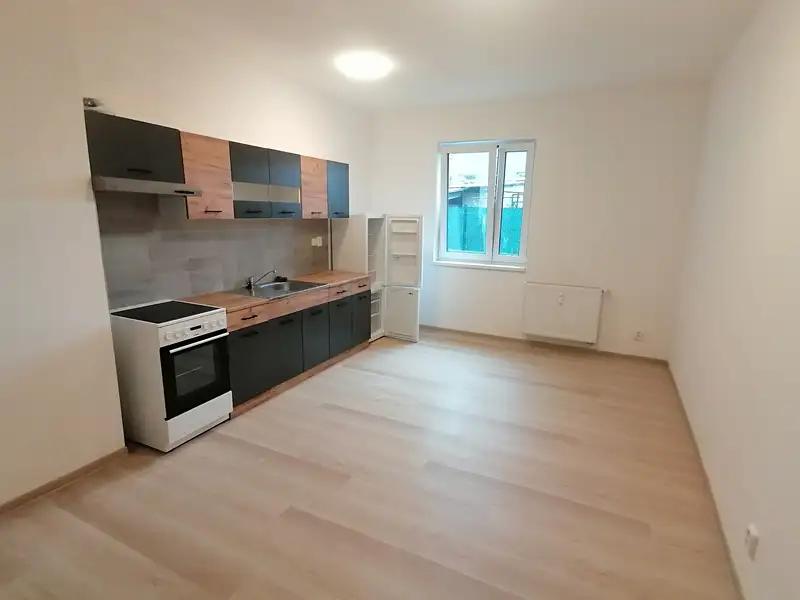 1+kk, Školní, Úsov, Šumperk, Olomoucký kraj