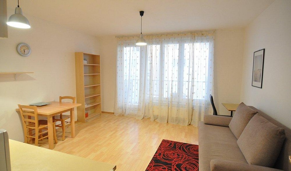 1+kk, Počernická, Praha 10 - Strašnice