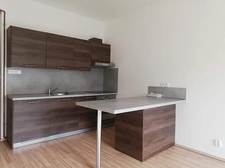 2+kk, Černokostelecká, Praha 10 - Strašnice