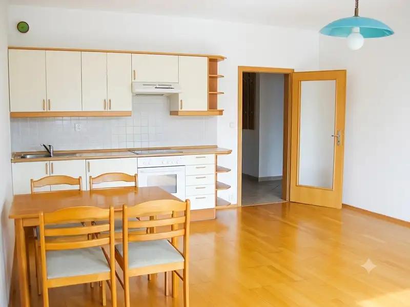 2+kk, Merhoutova, Praha 4 - Kunratice