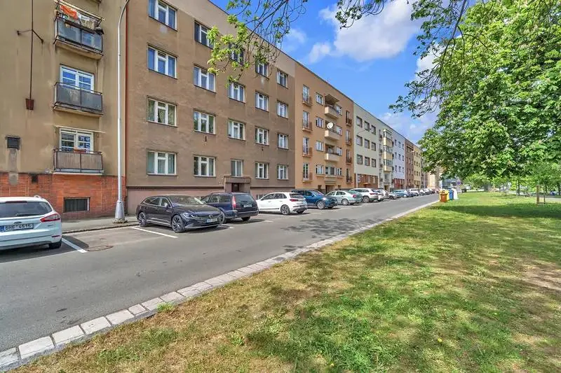 2+1, Smetanovo nábřeží, Hradec Králové, Královéhradecký kraj