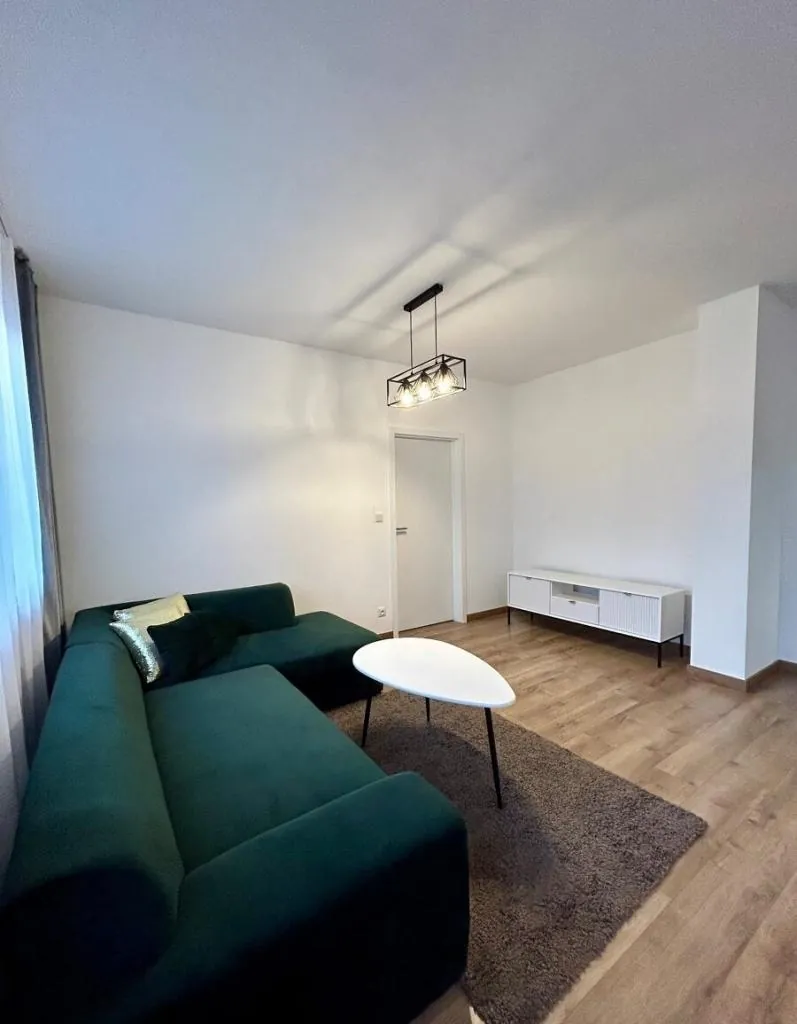 1+1, Dolní náměstí, Opava, Moravskoslezský kraj