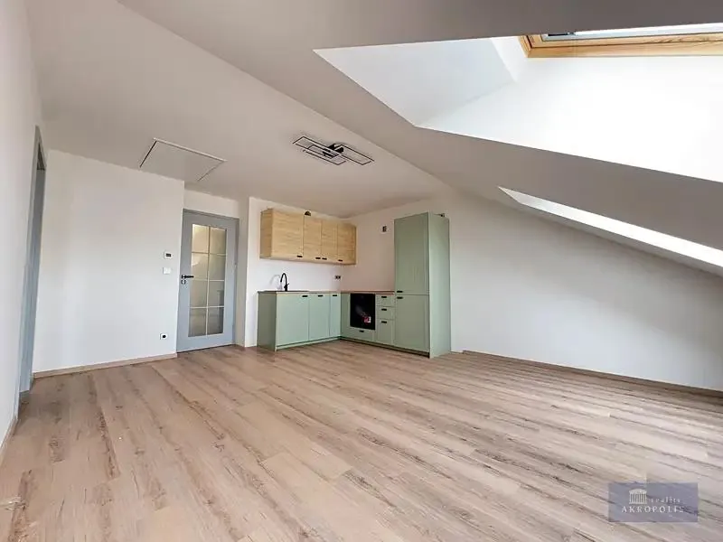 2+kk, Kotlaska, Praha 8 - Libeň