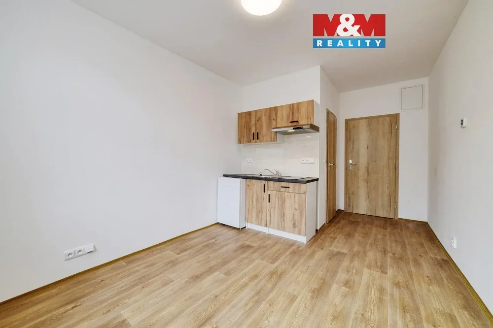 1+kk, Hlavní třída, Mariánské Lázně, Cheb, Karlovarský kraj