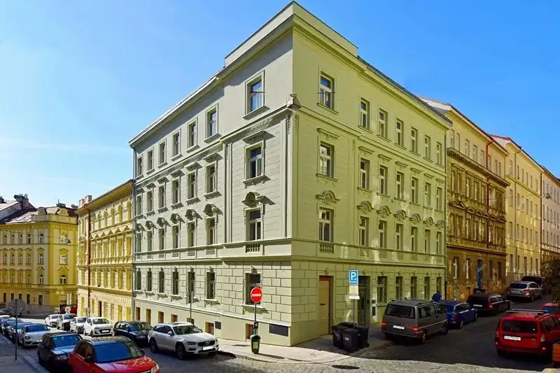 1+1, Sevastopolská, Praha 10 - Vršovice
