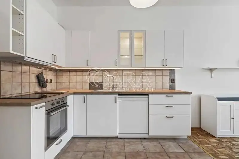 5+kk, Kateřinská, Praha 2 - Nové Město